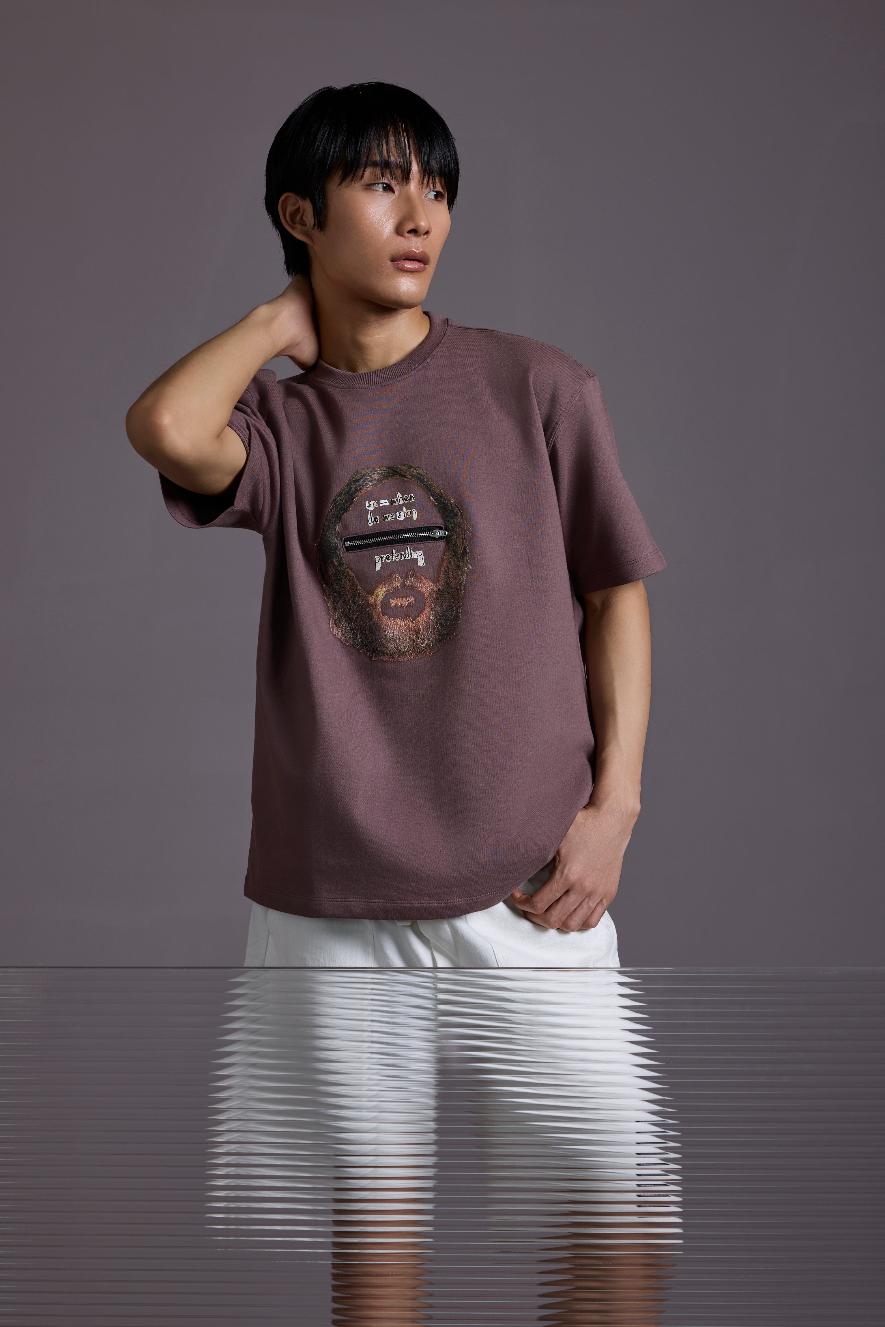 PRETENDING T-SHIRT