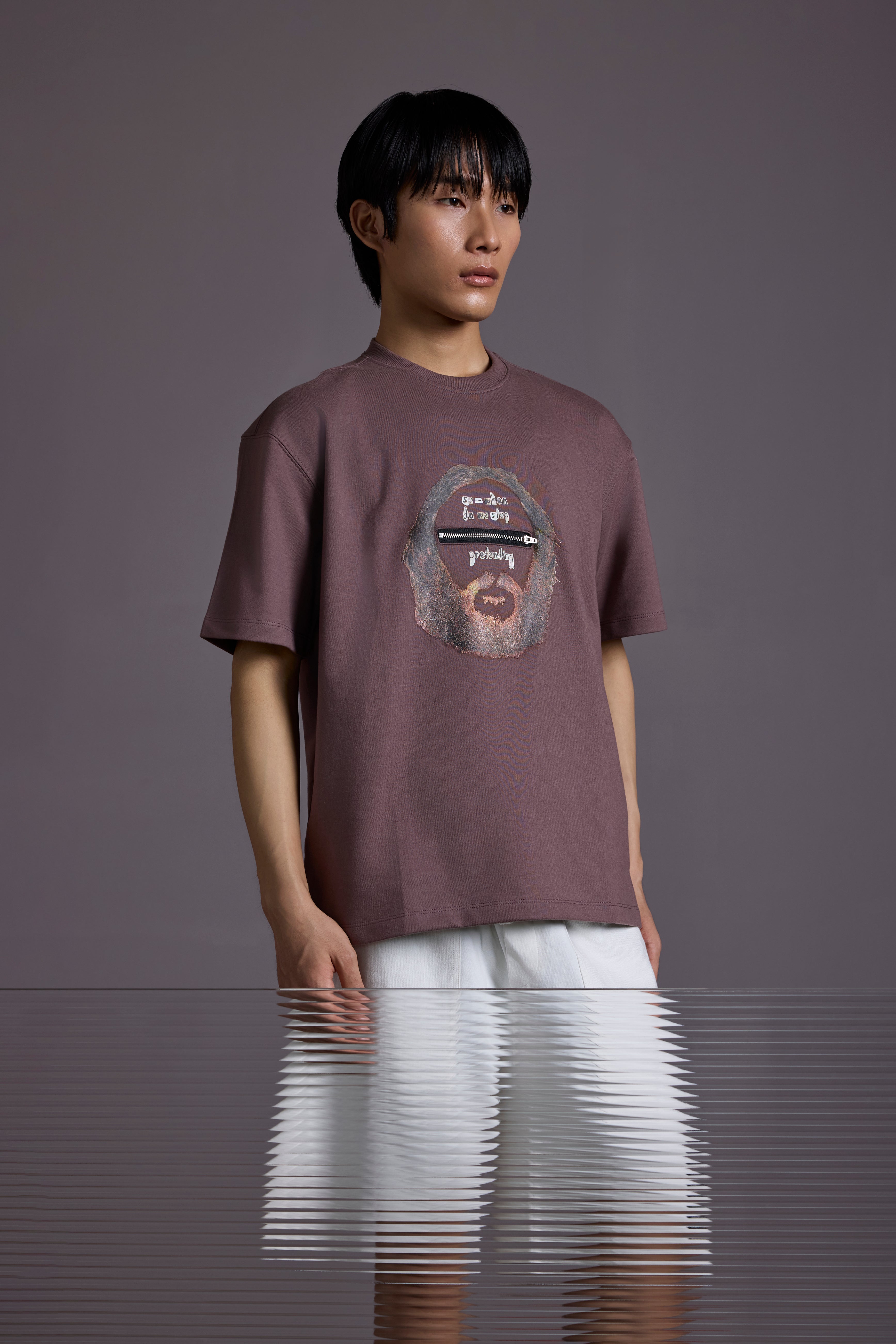 PRETENDING T-SHIRT