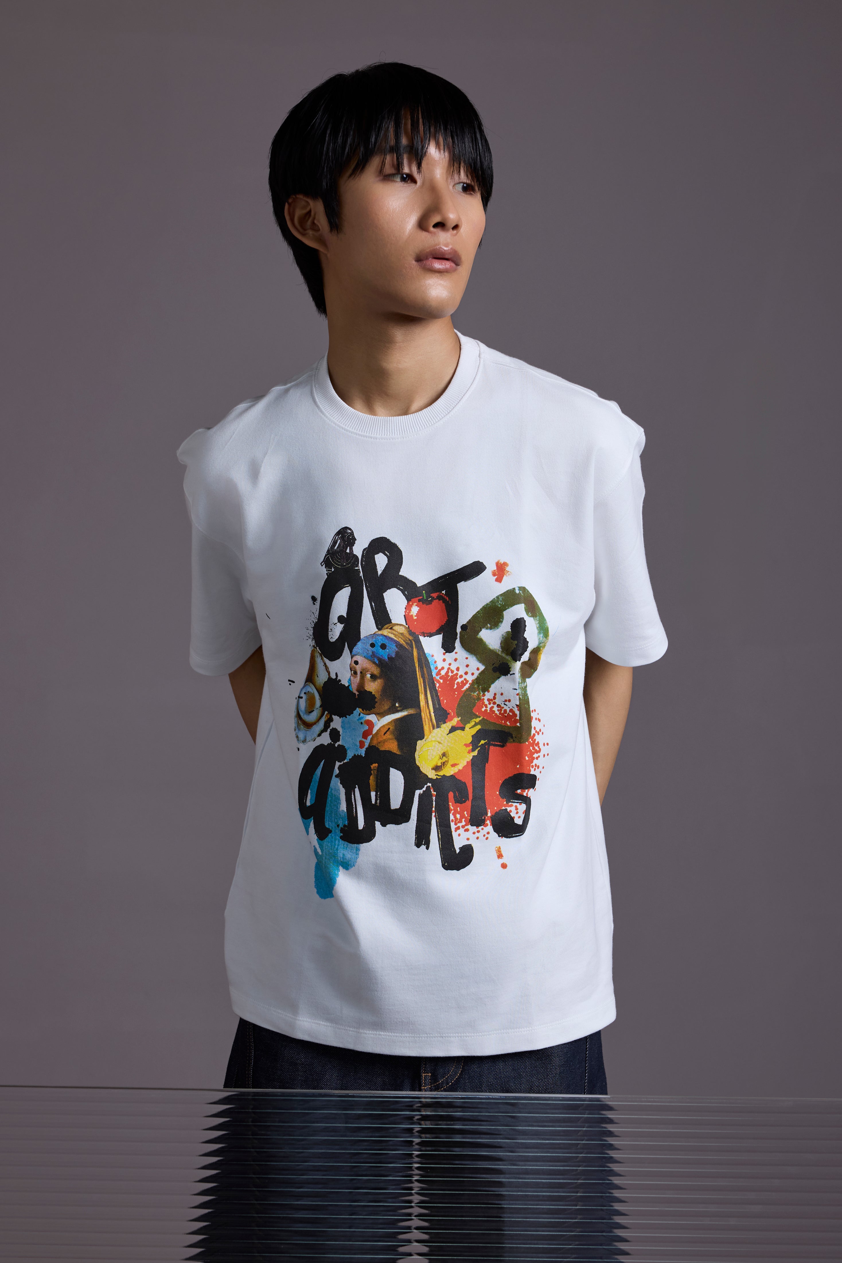 ART ADDICTS T-SHIRT